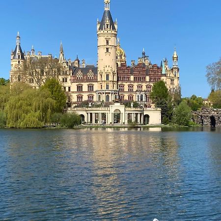 Stilvolle Ferienwohnung In Der Naehe Von Schwerin Dummer Buitenkant foto